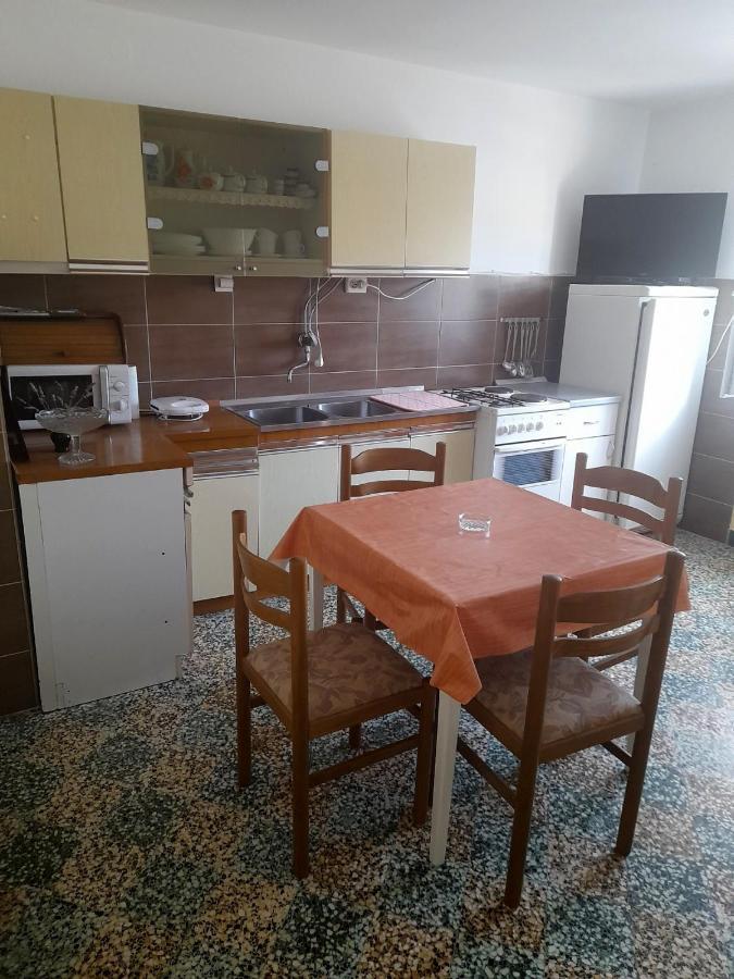 Apartments With A Parking Space Kampor, Rab - 4984 Kültér fotó